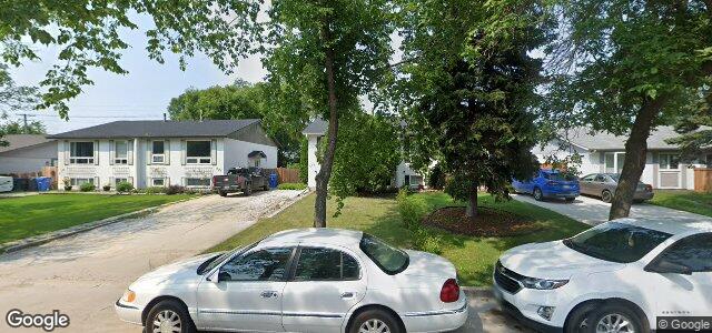 323 Larche Crescent（加拿大曼尼托巴省溫尼伯市）房屋照片