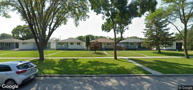 Photo of 540 Kildare Avenue E in Winnipeg, Manitoba