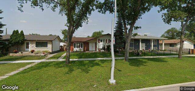 Photo of 653 Kildare Avenue E in Winnipeg, Manitoba
