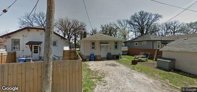 828 Henderson Highway（加拿大曼尼托巴省溫尼伯市）房屋照片