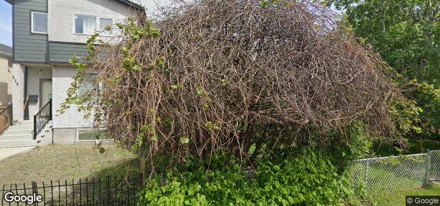 Larawan ng 235 King Edward Street sa Winnipeg, Manitoba