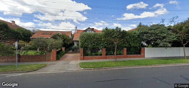 Larawan ng 320 Hampton Street sa Winnipeg, Manitoba