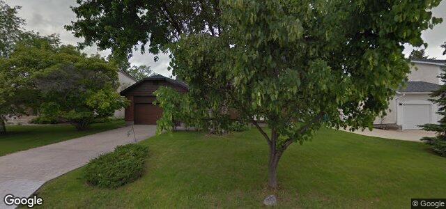 132 Pinehurst Crescent（加拿大曼尼托巴省溫尼伯市）房屋照片