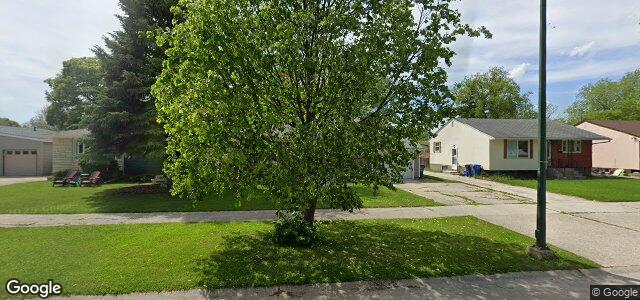 Photo of 430 Greenacre Boulevard in Winnipeg, Manitoba