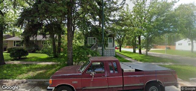 484 Greenacre Boulevard（加拿大曼尼托巴省温尼伯市）房屋照片