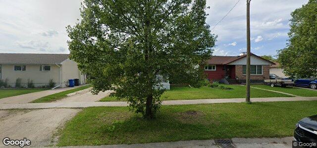 512 Golf Boulevard（加拿大曼尼托巴省溫尼伯市）房屋照片