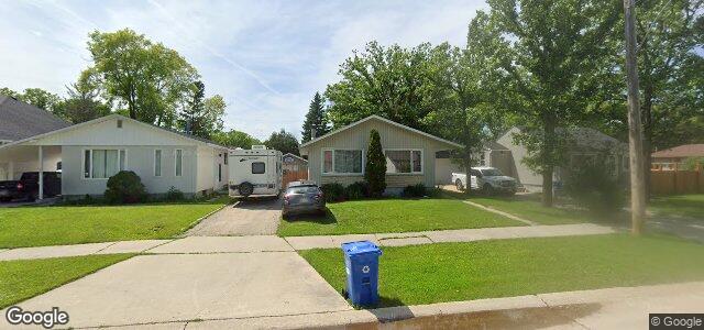 Larawan ng 94 Woodlands Crescent sa Winnipeg, Manitoba