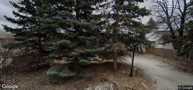 Photo of 220 Oustic Avenue E in Winnipeg, Manitoba