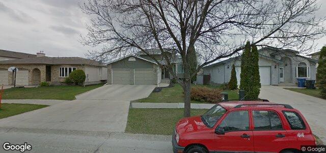 Photo of 10 Willowood Road in Winnipeg, Manitoba