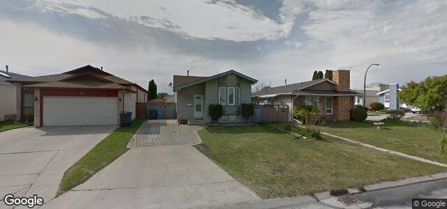 102 Dobrinsky Drive（加拿大曼尼托巴省溫尼伯市）房屋照片