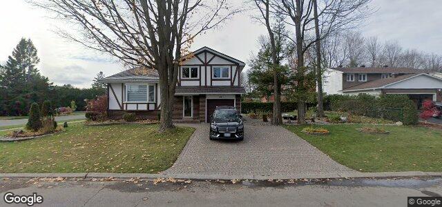 35 Oakhurst Crescent（加拿大曼尼托巴省溫尼伯市）房屋照片