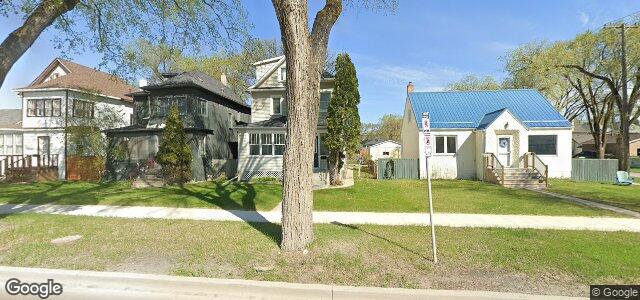 Photo of 549 Jubilee Avenue in Winnipeg, Manitoba