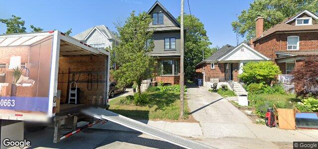 Photo of 686 Beresford Avenue in Winnipeg, Manitoba