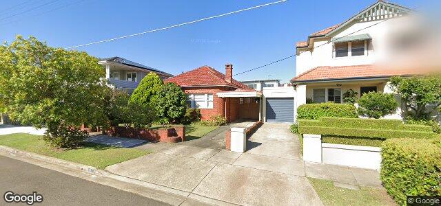 Larawan ng 11 Hood Avenue sa Winnipeg, Manitoba