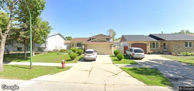 15 Skrypnyk Crescent（加拿大曼尼托巴省溫尼伯市）房屋照片