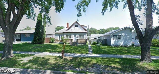 Photo of 329 Templeton Avenue in Winnipeg, Manitoba