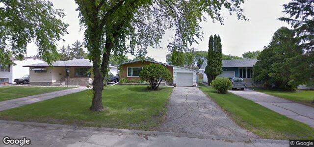 Photo of 35 Weinberg Road in Winnipeg, Manitoba