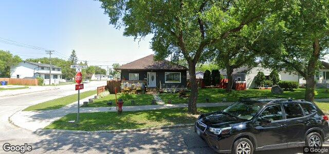 355 Templeton Avenue（加拿大曼尼托巴省溫尼伯市）房屋照片