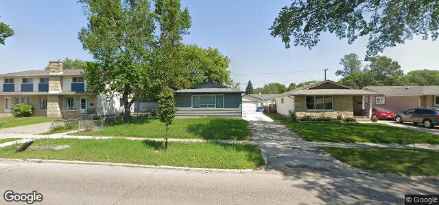 Photo of 419 Templeton Avenue in Winnipeg, Manitoba