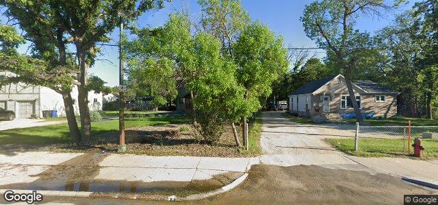 4212 Roblin Boulevard（加拿大曼尼托巴省溫尼伯市）房屋照片