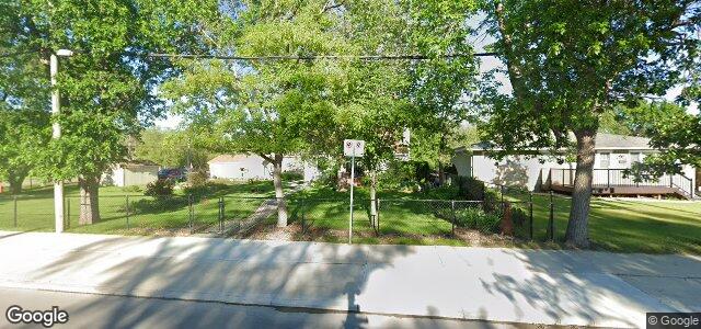 4546 Roblin Boulevard（加拿大曼尼托巴省溫尼伯市）房屋照片