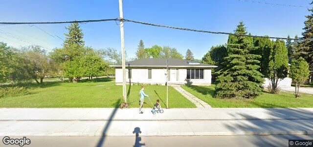 4574 Roblin Boulevard（加拿大曼尼托巴省溫尼伯市）房屋照片