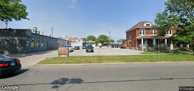 1018 Howard Avenue（加拿大曼尼托巴省溫尼伯市）房屋照片