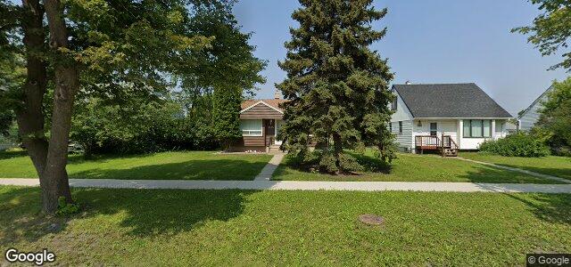 1035 Chevrier Boulevard（加拿大曼尼托巴省溫尼伯市）房屋照片