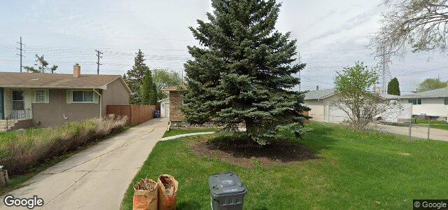 Photo of 215 Marshall Bay in Winnipeg, Manitoba