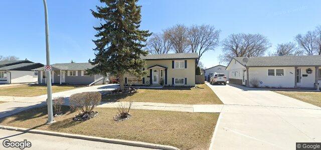 Photo of 470 Woodydell Avenue in Winnipeg, Manitoba