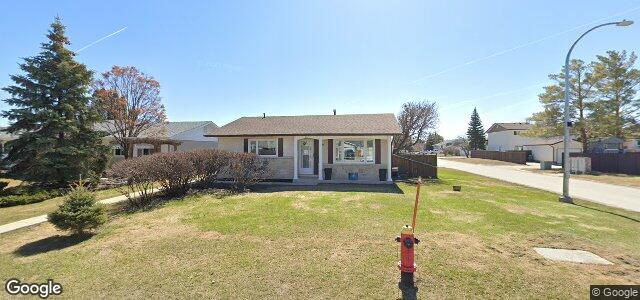 66 Willowmeade Crescent（加拿大曼尼托巴省溫尼伯市）房屋照片