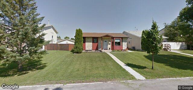 Photo of 102 Stoney Lake Bay in Winnipeg, Manitoba