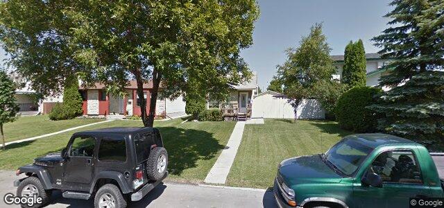 Photo of 106 Stoney Lake Bay in Winnipeg, Manitoba