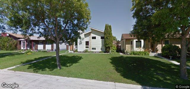 Photo of 184 Woodside Crescent in Winnipeg, Manitoba