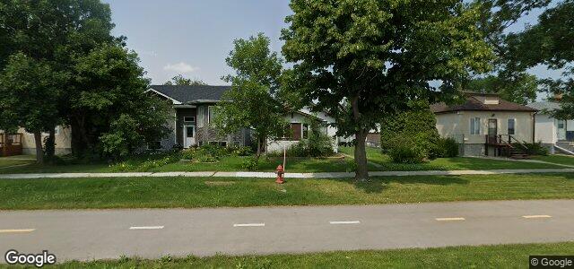 215 Pandora Avenue E（加拿大曼尼托巴省溫尼伯市）房屋照片