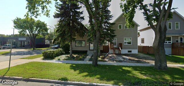 Photo of 300 Regent Avenue W in Winnipeg, Manitoba