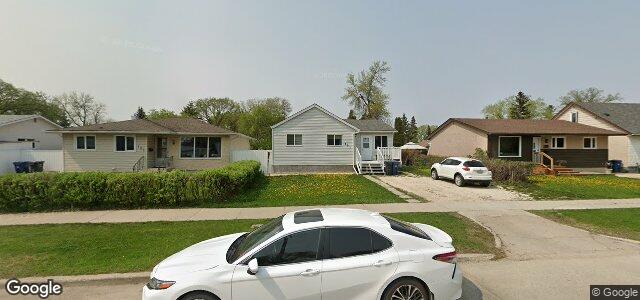 121 Riel Avenue（加拿大曼尼托巴省溫尼伯市）房屋照片