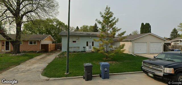 15 Bright Oaks Bay（加拿大曼尼托巴省溫尼伯市）房屋照片