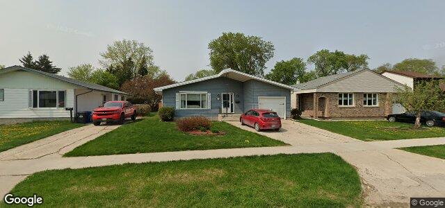 209 Riel Avenue（加拿大曼尼托巴省溫尼伯市）房屋照片