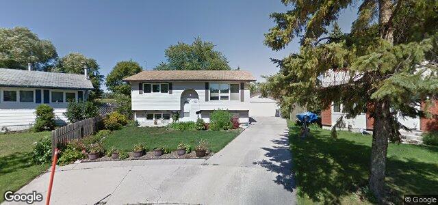 Photo of 4 Cromer Bay in Winnipeg, Manitoba