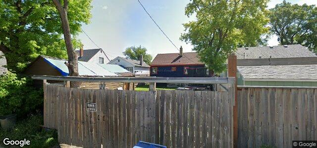 1026 Strathcona Street（加拿大曼尼托巴省溫尼伯市）房屋照片