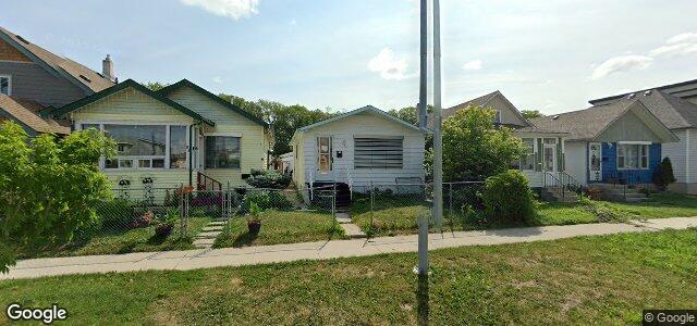 Photo of 983 Strathcona Street in Winnipeg, Manitoba