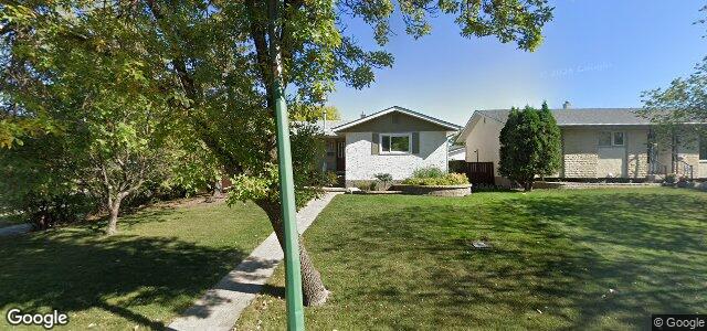 Photo of 103 Perry Bay in Winnipeg, Manitoba