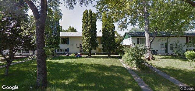 Larawan ng 15 Pike Crescent sa Winnipeg, Manitoba