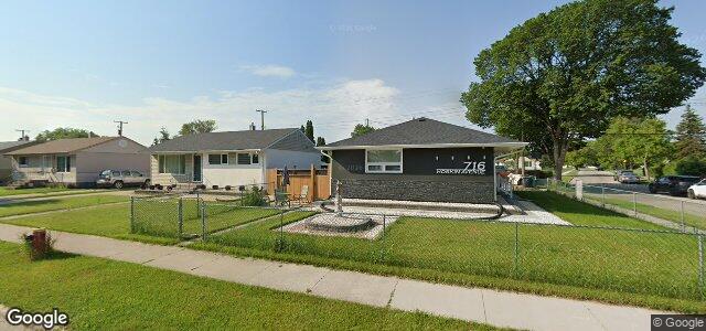 Photo of 716 Hoskin Avenue in Winnipeg, Manitoba