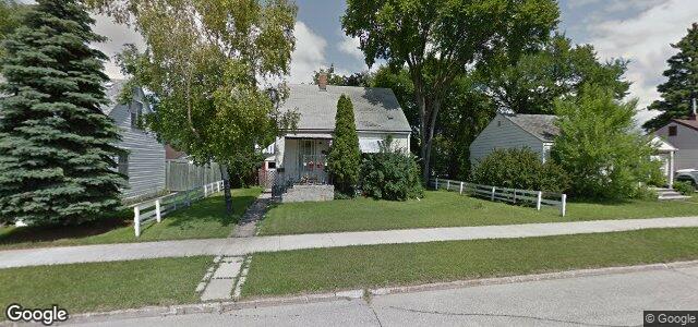 Larawan ng 745 Moncton Avenue sa Winnipeg, Manitoba