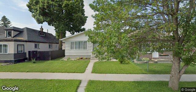 Photo of 798 Prince Rupert Avenue in Winnipeg, Manitoba