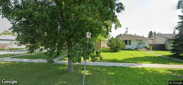 Larawan ng 301 Donalda Avenue sa Winnipeg, Manitoba