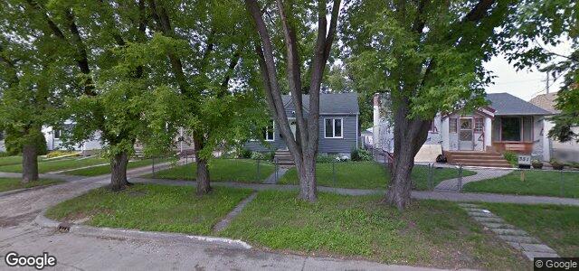 Photo of 347 Melbourne Avenue in Winnipeg, Manitoba