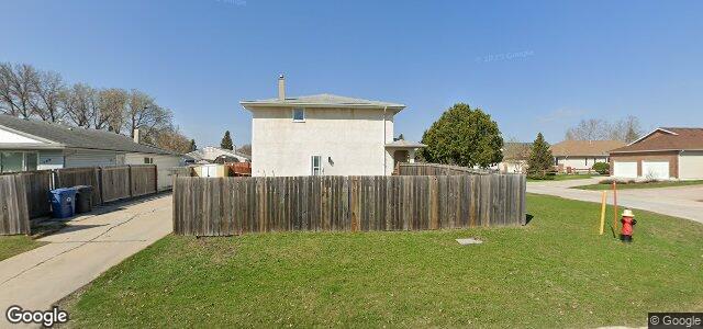 132 Bluewater Crescent（加拿大曼尼托巴省溫尼伯市）房屋照片